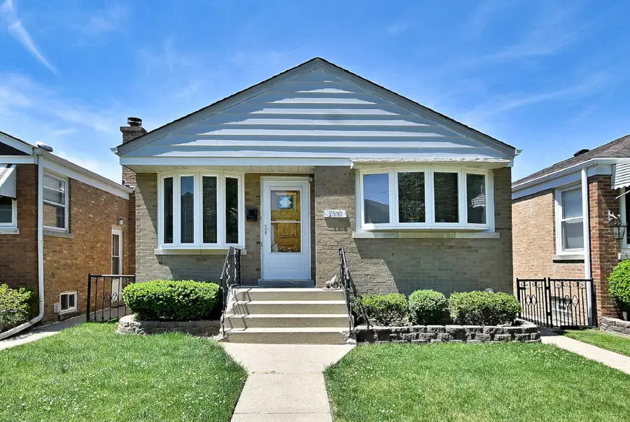 7510 N Oketo Avenue, Chicago, IL 60631 - #3