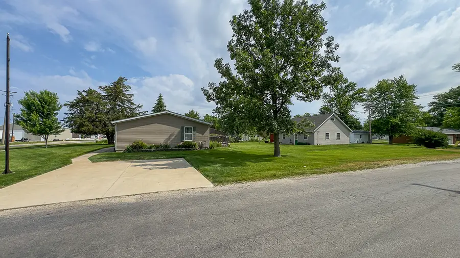 301 Oak Street, Minonk, IL 61760 - #2