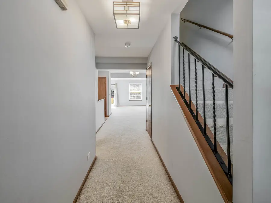 804 N Tamarac Boulevard, Addison, IL 60101 - #3