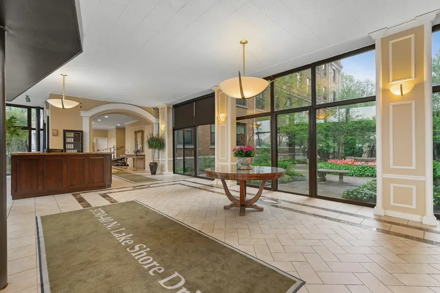 3740 N Lake Shore Drive #5A, Chicago, IL 60613 - #2
