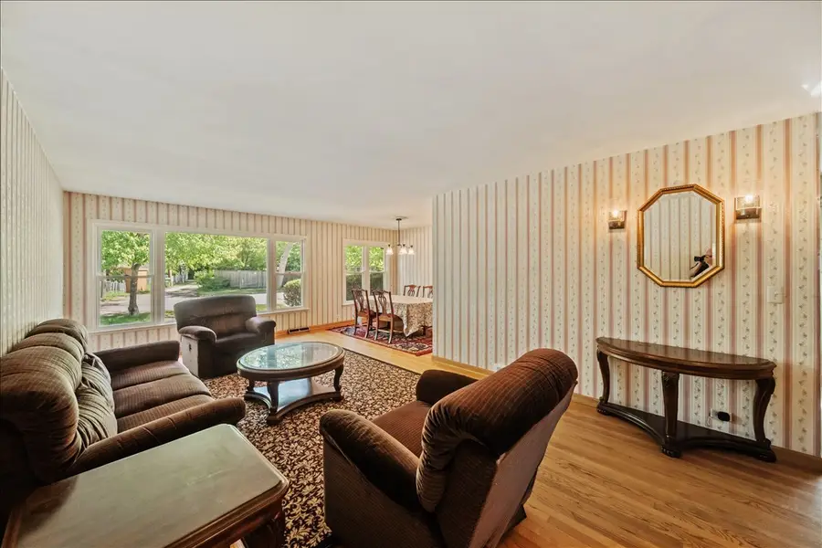 3715 Greenleaf Street, Skokie, IL 60076 - #3