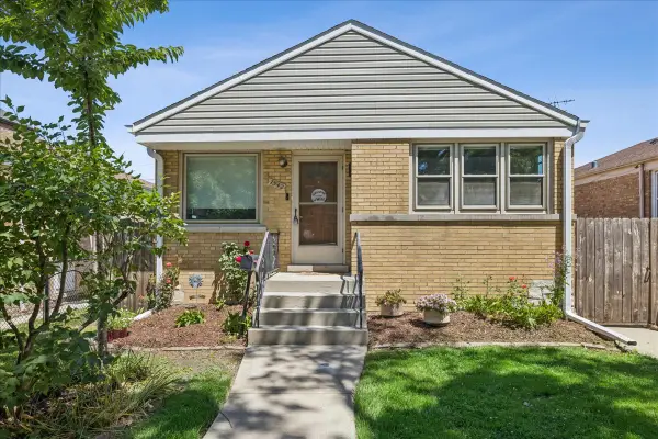 7542 W Bryn Mawr Avenue, Chicago, IL 60631