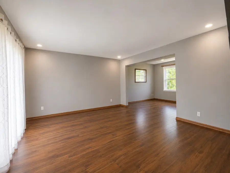 2054 Mission Hills Drive, Elgin, IL 60123 - #3
