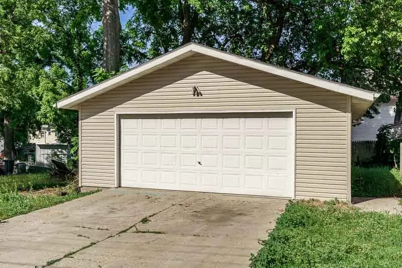 604 E Pleasant Street, Belvidere, IL 61008 - #2