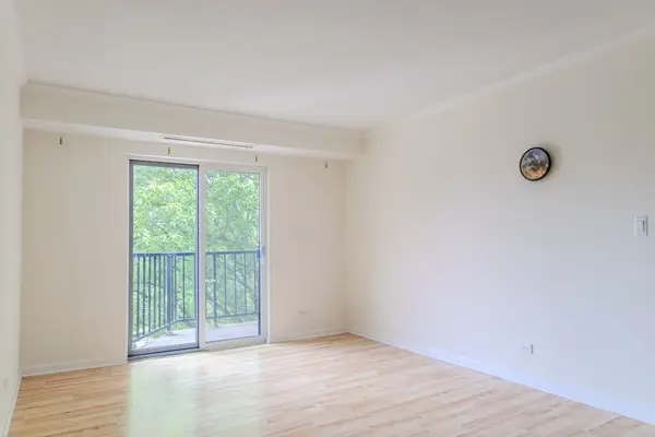 35 S Baybrook Drive #611, Palatine, IL 60074
