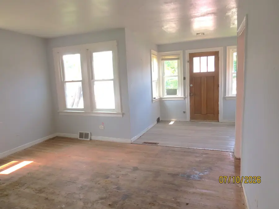 8215 W Forest Preserve Avenue, Chicago, IL 60634 - #2
