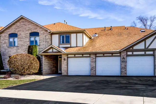 18523 Pine Lake Drive #4, Tinley Park, IL 60477