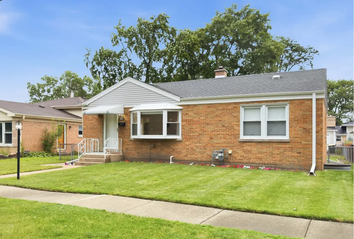 8022 Central Avenue, Morton Grove, IL 60053 - #1