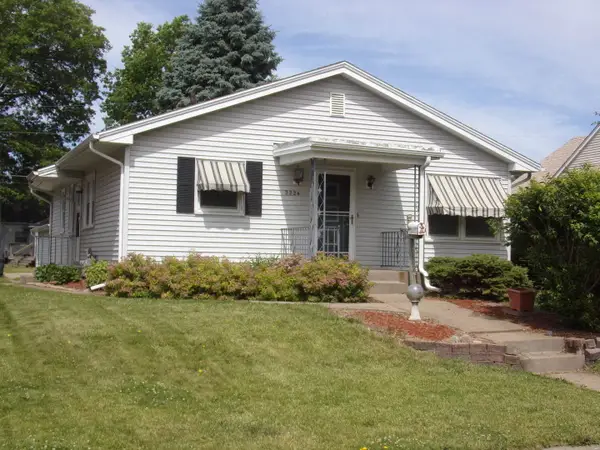 2224 15 1/2 Street, Rock Island, IL 61201
