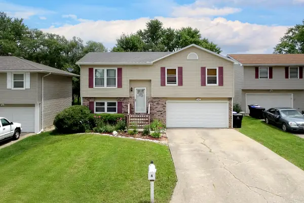 4 Moonstone Court, Bloomington, IL 61704
