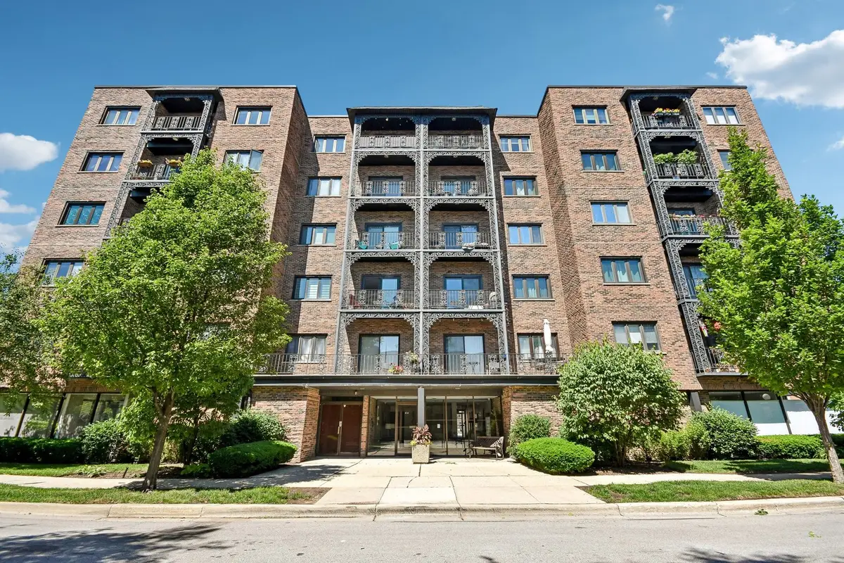 414 Clinton Place #502, River Forest, IL 60305 - #1