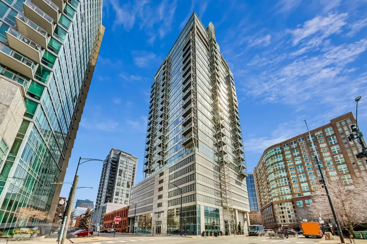 653 N Kingsbury Street #2102, Chicago, IL 60654 - #1