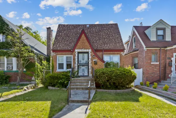 8519 S King Drive, Chicago, IL 60619