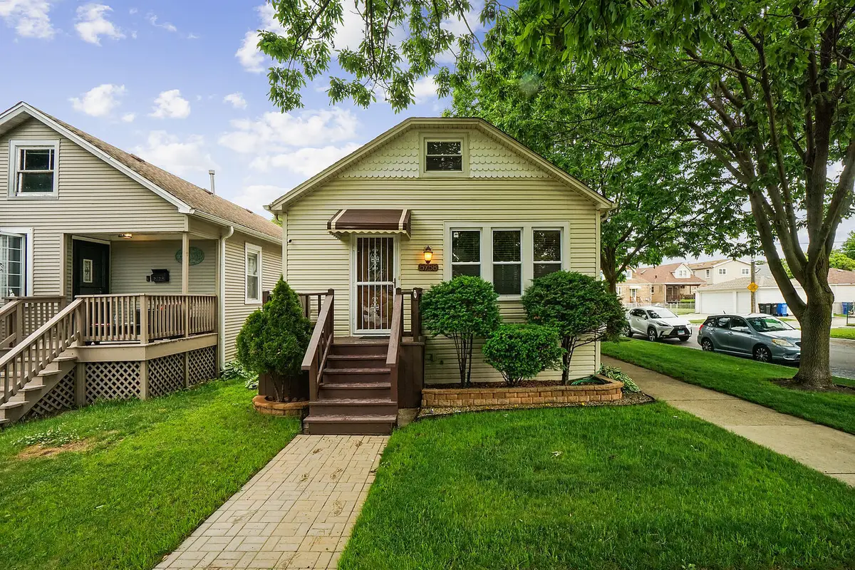5758 N Moody Avenue, Chicago, IL 60646 - #1