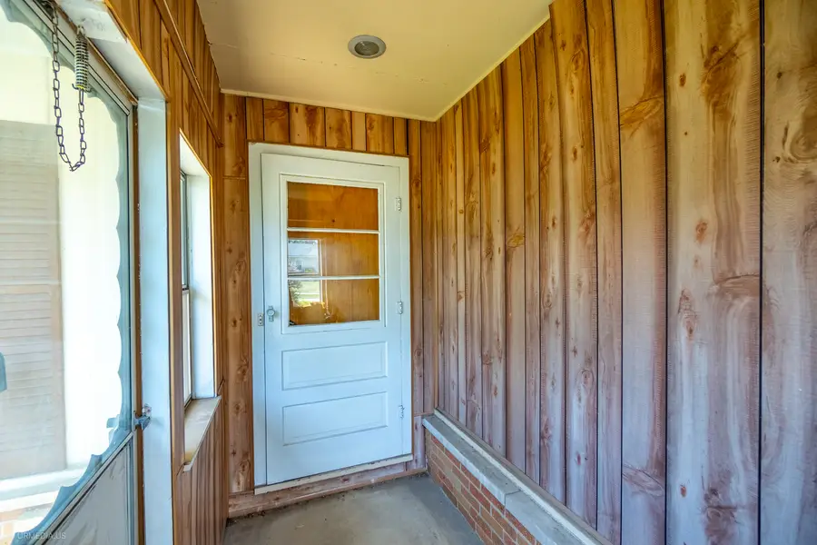 214 Greenbriar Street, Elk Grove Village, IL 60007 - #2
