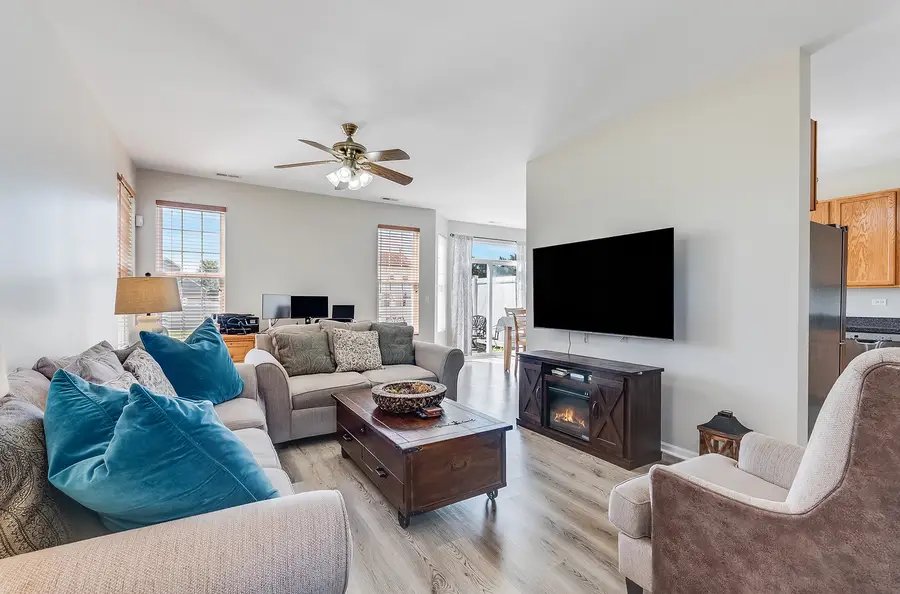 1825 Parkside Drive, Shorewood, IL 60404 - #2