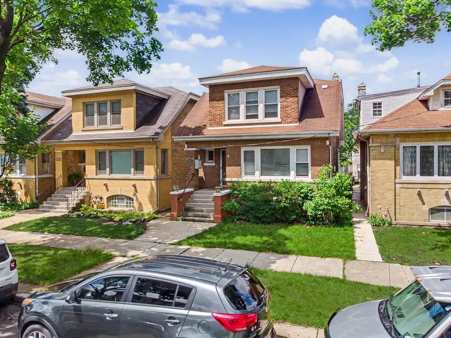 4450 N Mango Avenue, Chicago, IL 60630 - #3