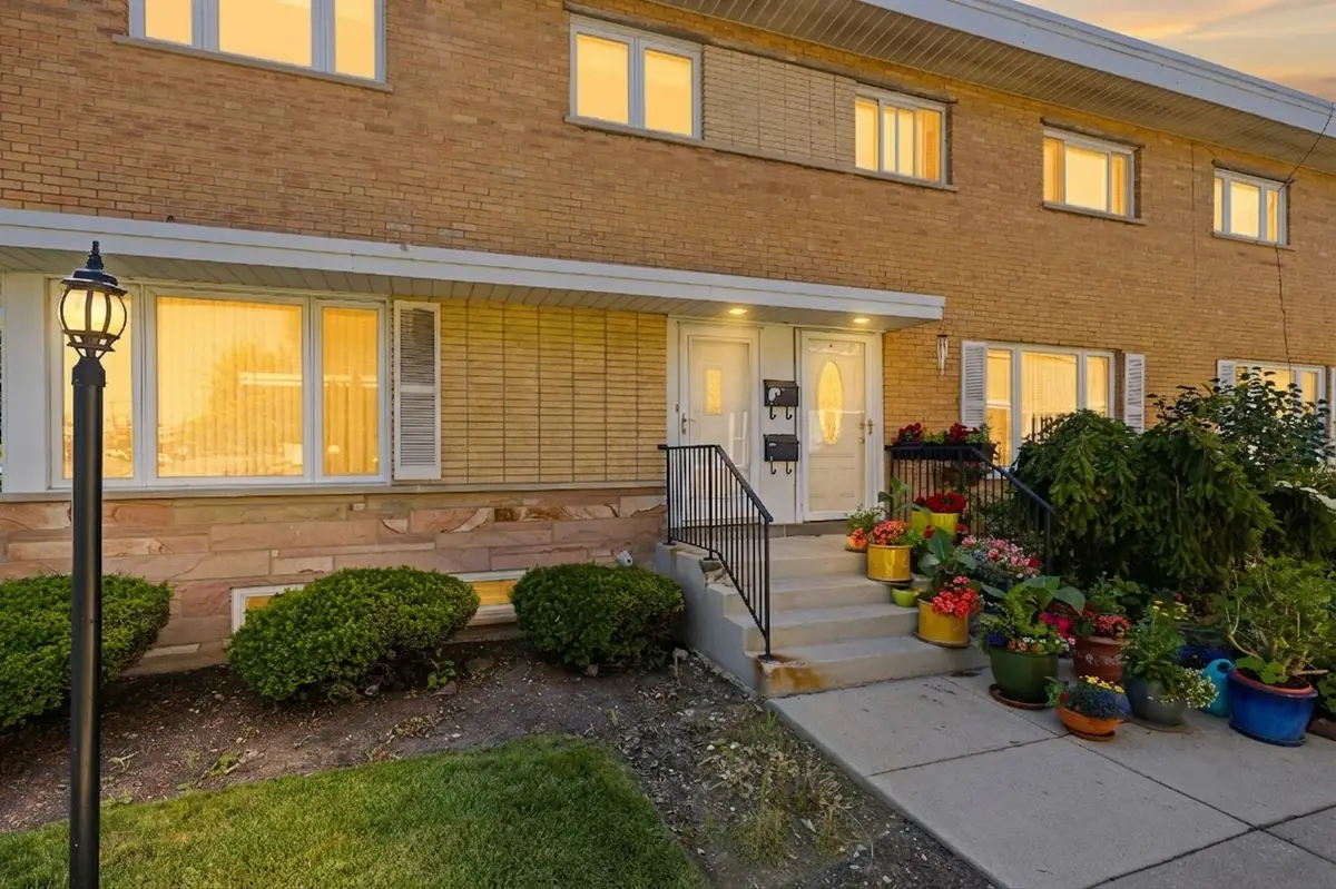 7862 W Lawrence Avenue #A, Norridge, IL 60706 - #1