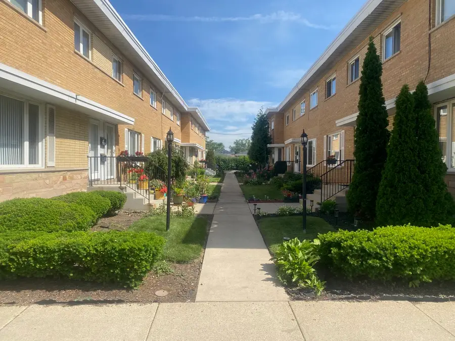 7862 W Lawrence Avenue #A, Norridge, IL 60706 - #2
