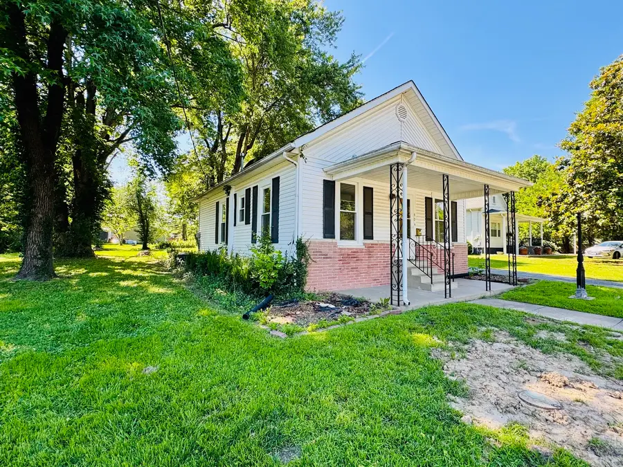 404 N Otis Street, Marion, IL 62959 - #2