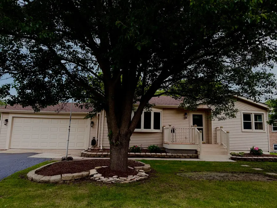 5640 W 84th Street, Burbank, IL 60459 - #2