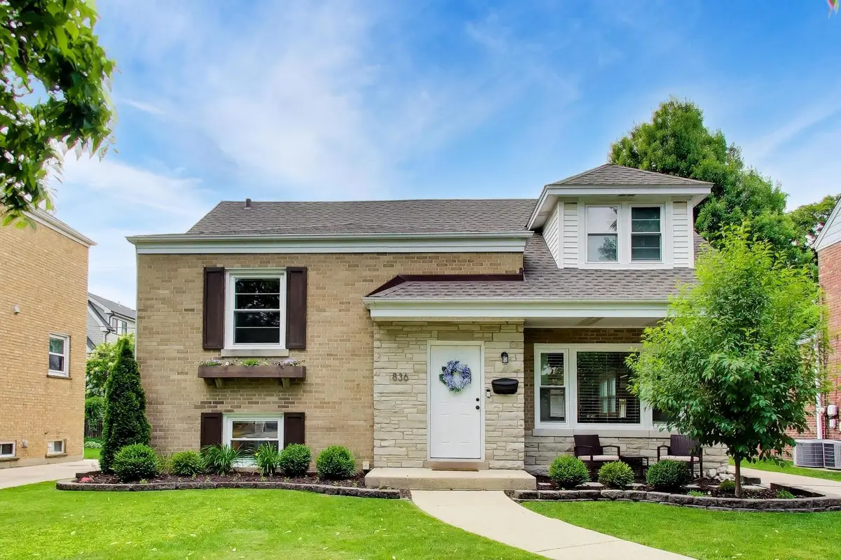 836 S Ashland Avenue, La Grange, IL 60525 - #1
