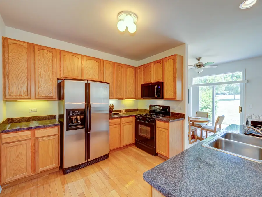 1916 Cobblestone Drive, Carpentersville, IL 60110 - #3