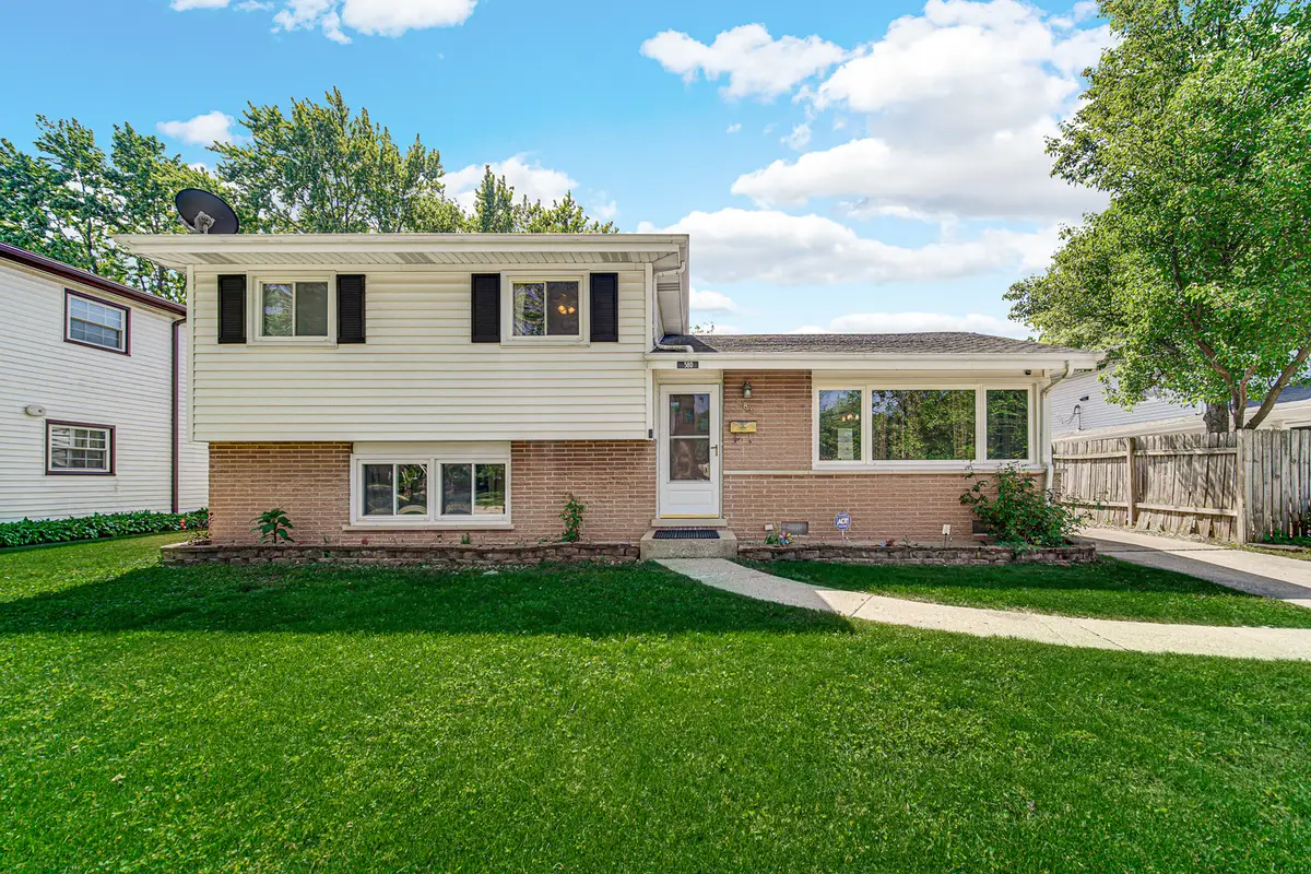 580 N 6th Avenue, Des Plaines, IL 60016 - #1