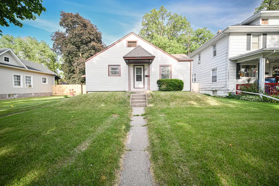 682 S Osborn Avenue, Kankakee, IL 60901 - #2