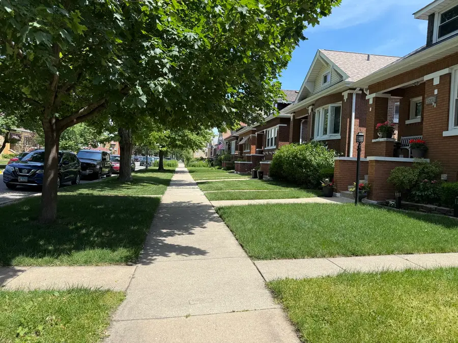 2233 Clinton Avenue, Berwyn, IL 60402 - #3