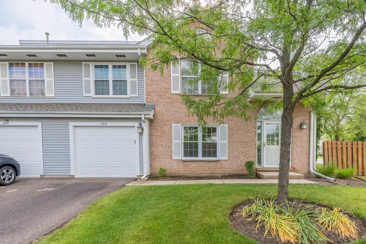 255 Cumberland Court, Gurnee, IL 60031 - #1