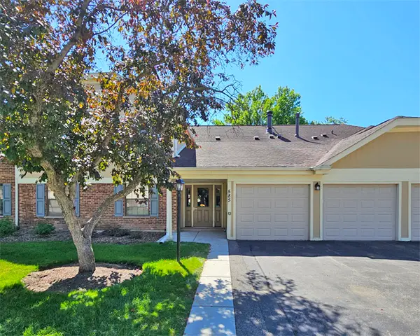 585 Williamsburg Court #D2, Wheeling, IL 60090