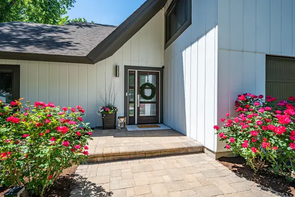 52 Redstart Road, Naperville, IL 60565