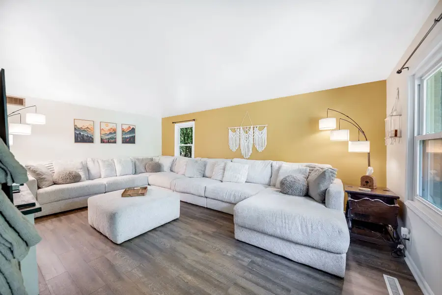 5074 Oakridge Drive, Saint Anne, IL 60964 - #3