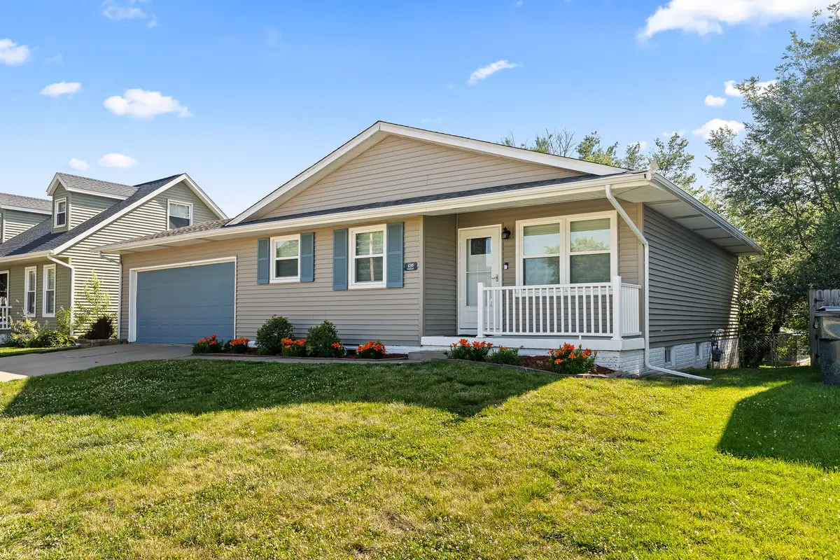 6345 N Hazelwood Avenue, Davenport, IA 52806 - #1