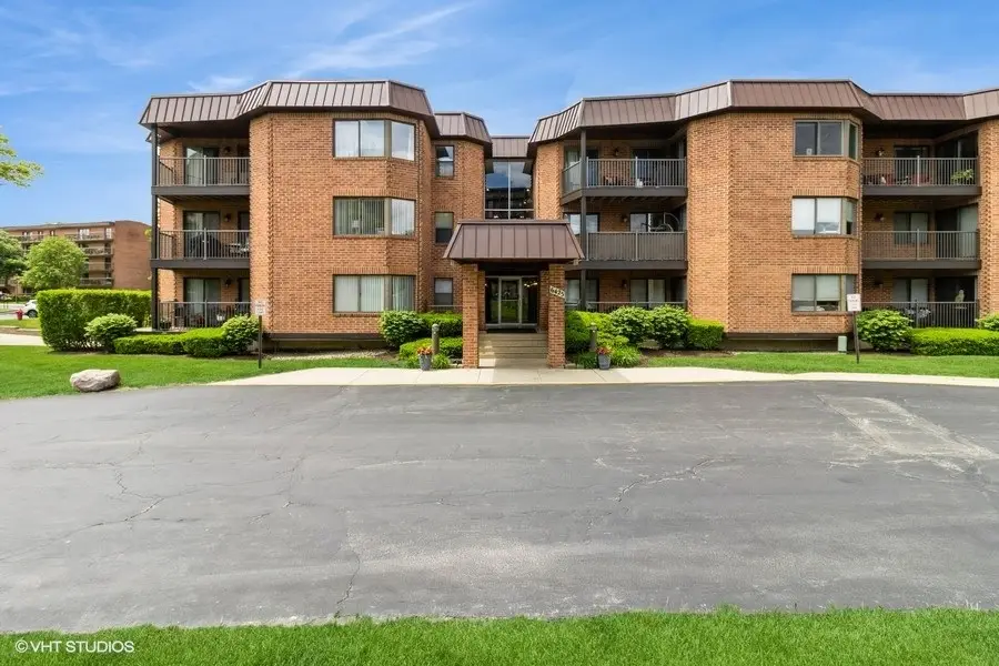 6425 Clarendon Hills Road #311, Willowbrook, IL 60527 - #1