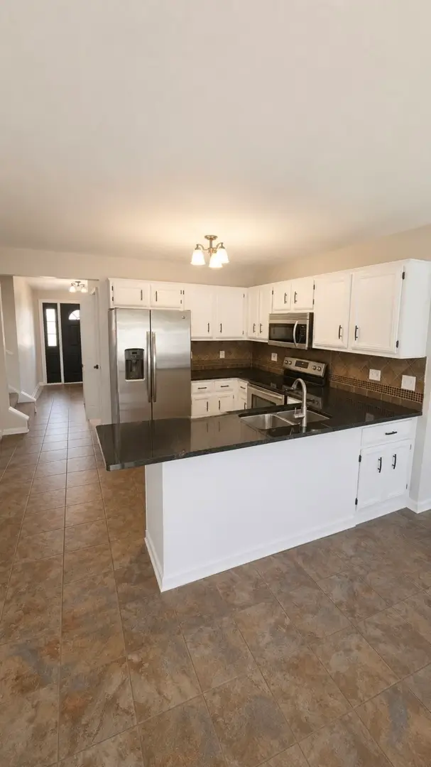 802 Winnebago Court, Romeoville, IL 60446 - #3