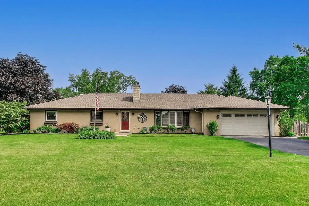 16 S Wildwood Drive, Prospect Heights, IL 60070 - #1