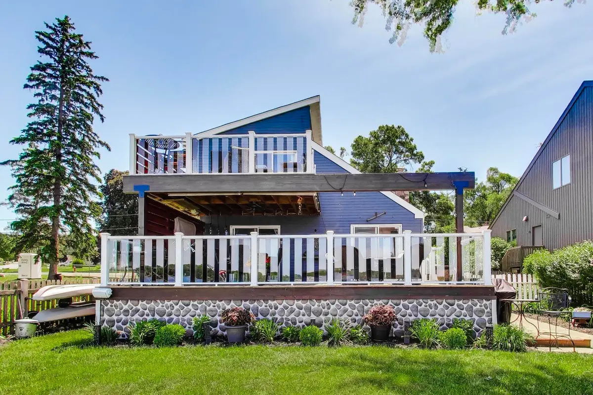 3923 E Lake Shore Drive, Wonder Lake, IL 60097 - #1