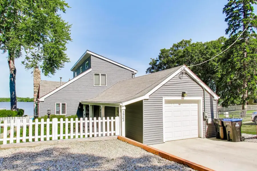 3923 E Lake Shore Drive, Wonder Lake, IL 60097 - #3