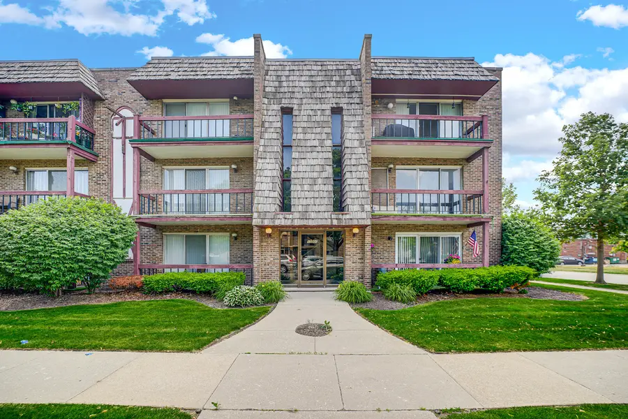 11000 S Keating Avenue #3C, Oak Lawn, IL 60453 - #2