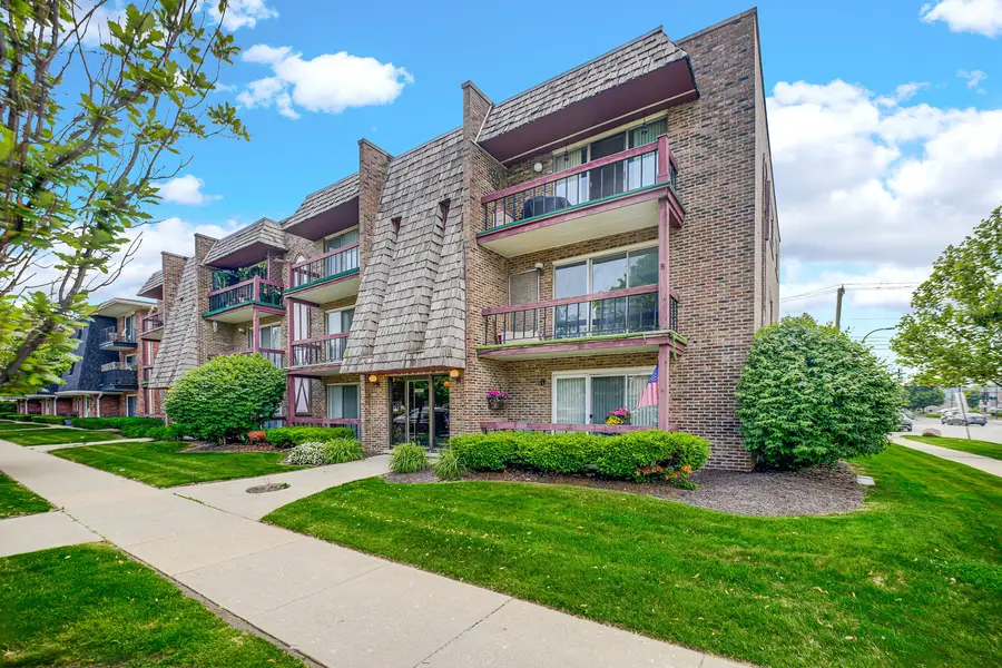 11000 S Keating Avenue #3C, Oak Lawn, IL 60453 - #3