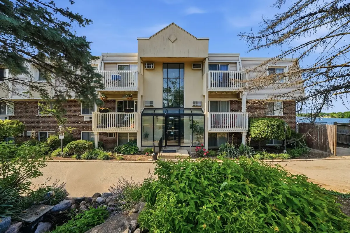 213 E Liberty Street #11, Wauconda, IL 60084 - #1