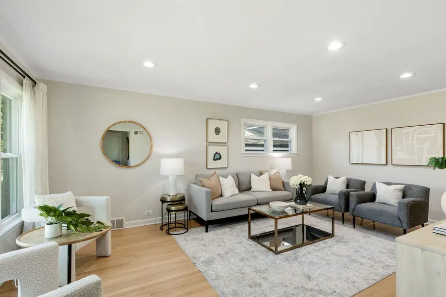 604 Lavergne Avenue, Wilmette, IL 60091 - #2