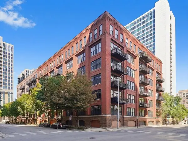 520 W Huron Street #612, Chicago, IL 60654