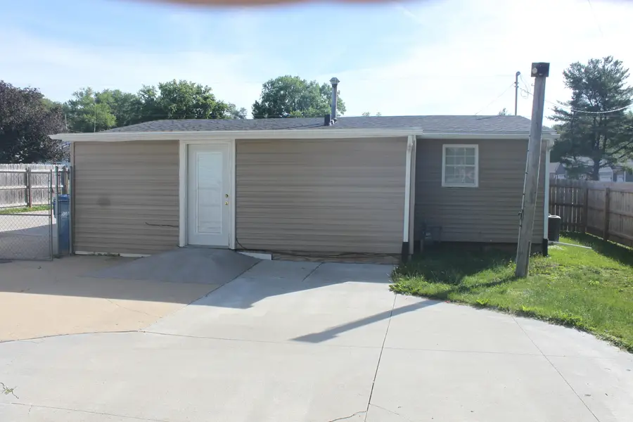 904 Park Avenue, Bettendorf, IA 52722 - #2