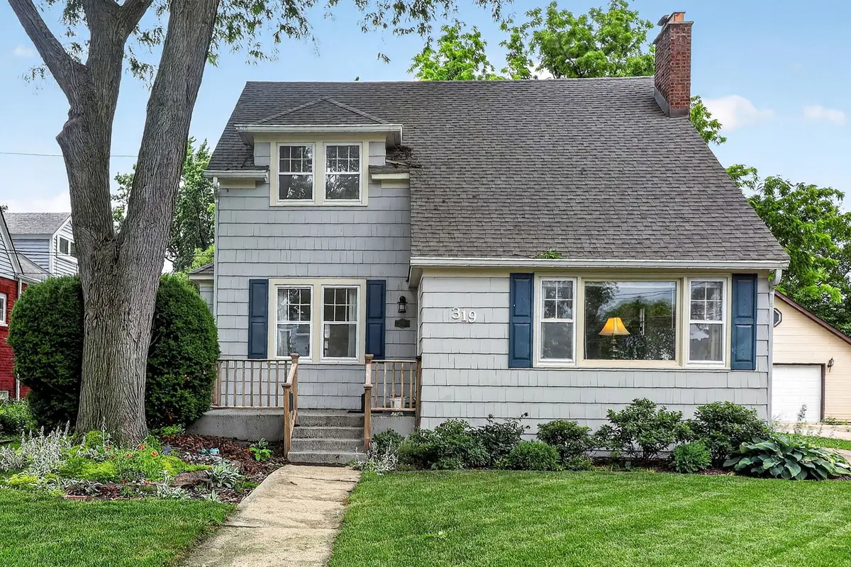 319 E Jefferson Avenue, Wheaton, IL 60187 - #1