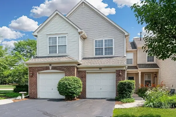 90 Pimlico Court, Grayslake, IL 60030