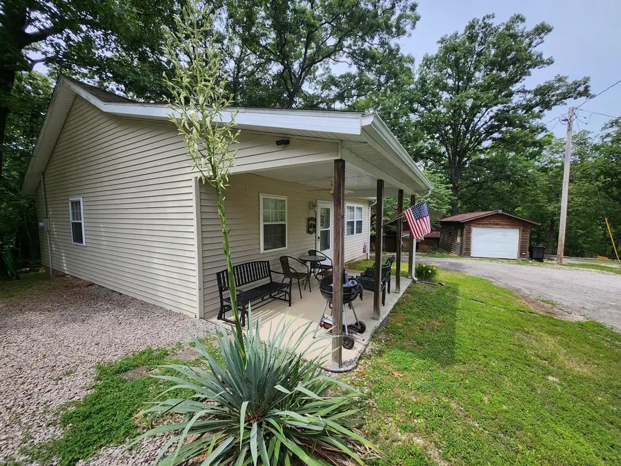 4312 W Lake Road, Pinckneyville, IL 62274 - #2