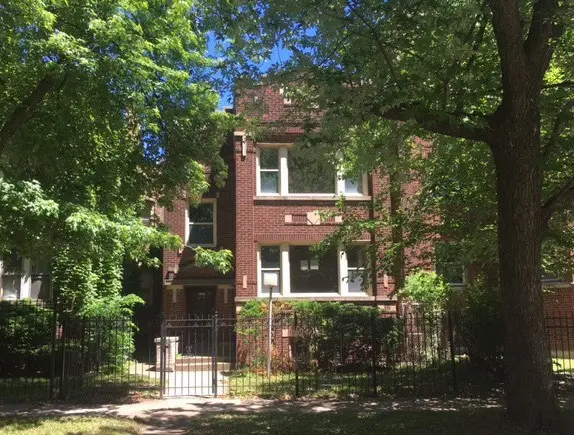 7819 S Bennett Avenue, Chicago, IL 60649